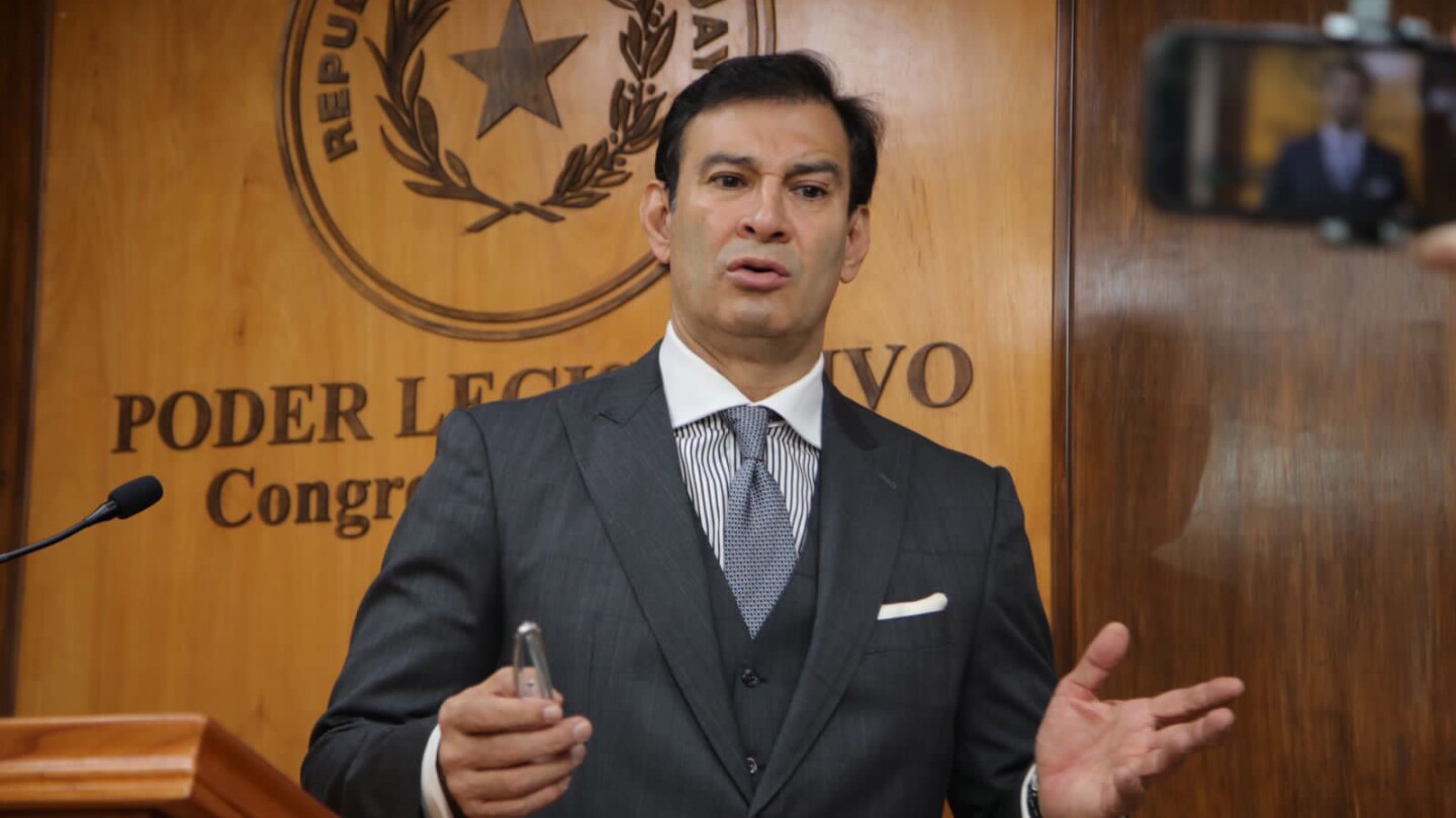Beto Ovelar advierte que “muchos se arrepentirán” cuando Cartes retome la conducción de la ANR