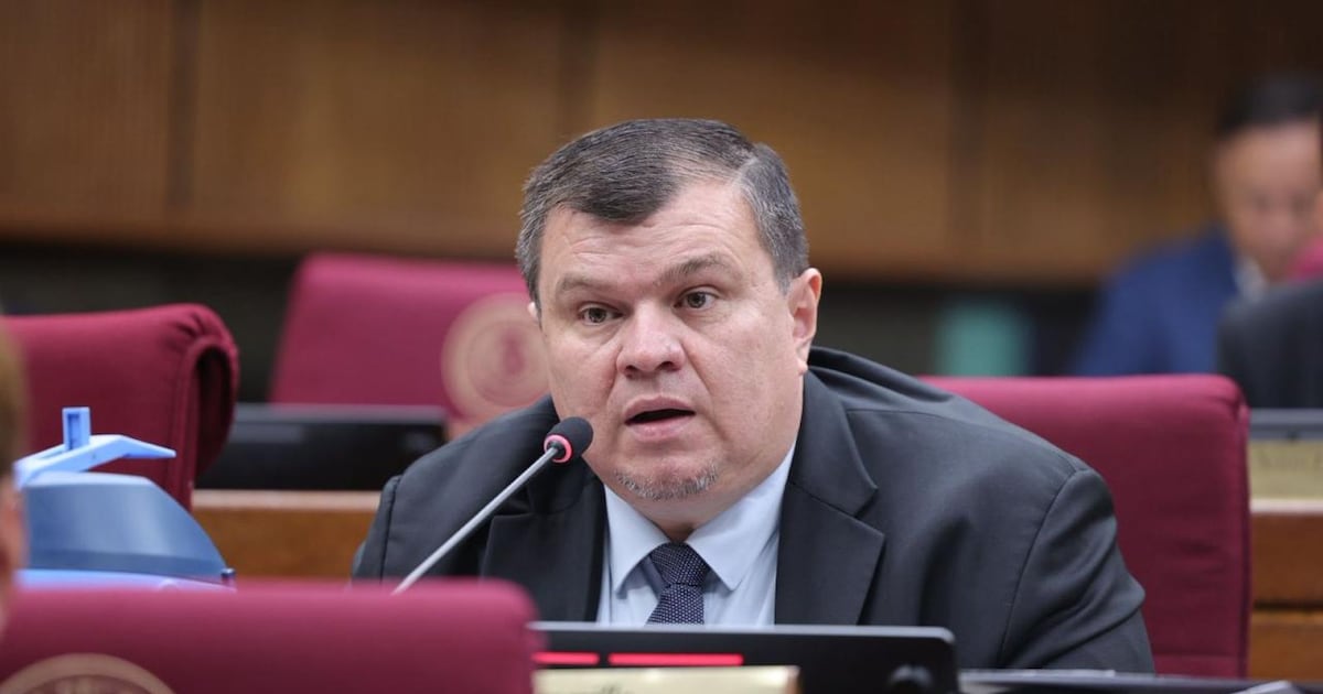 Senador califica como “atropello institucional” cierre de supermercado en Villa Elisa y culpa a intendente