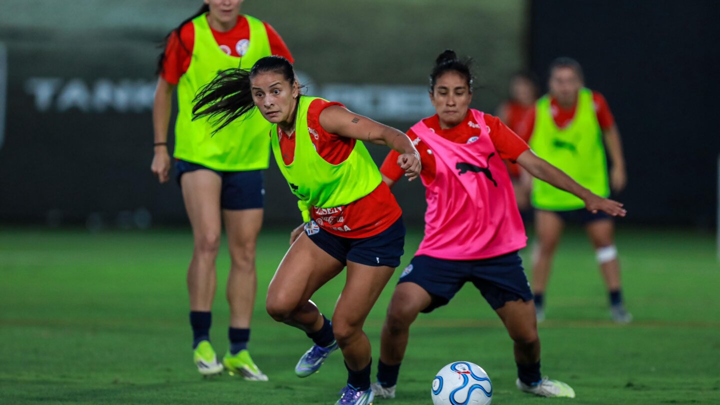 La Albirroja va por una victoria en Lima