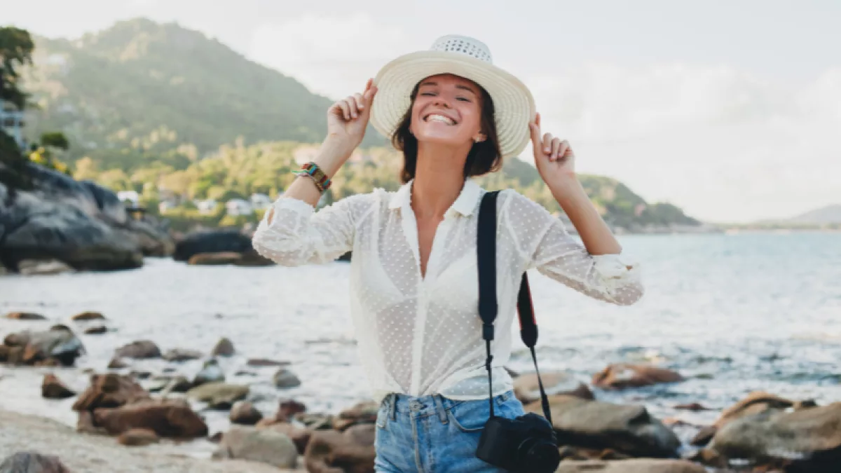 Viajar sola gana terreno: los países más seguros para mujeres según índices globales