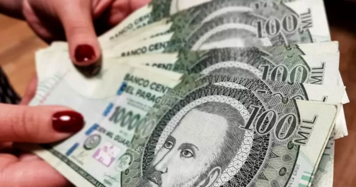 Presidente analizará propuesta de reajuste del salario mínimo