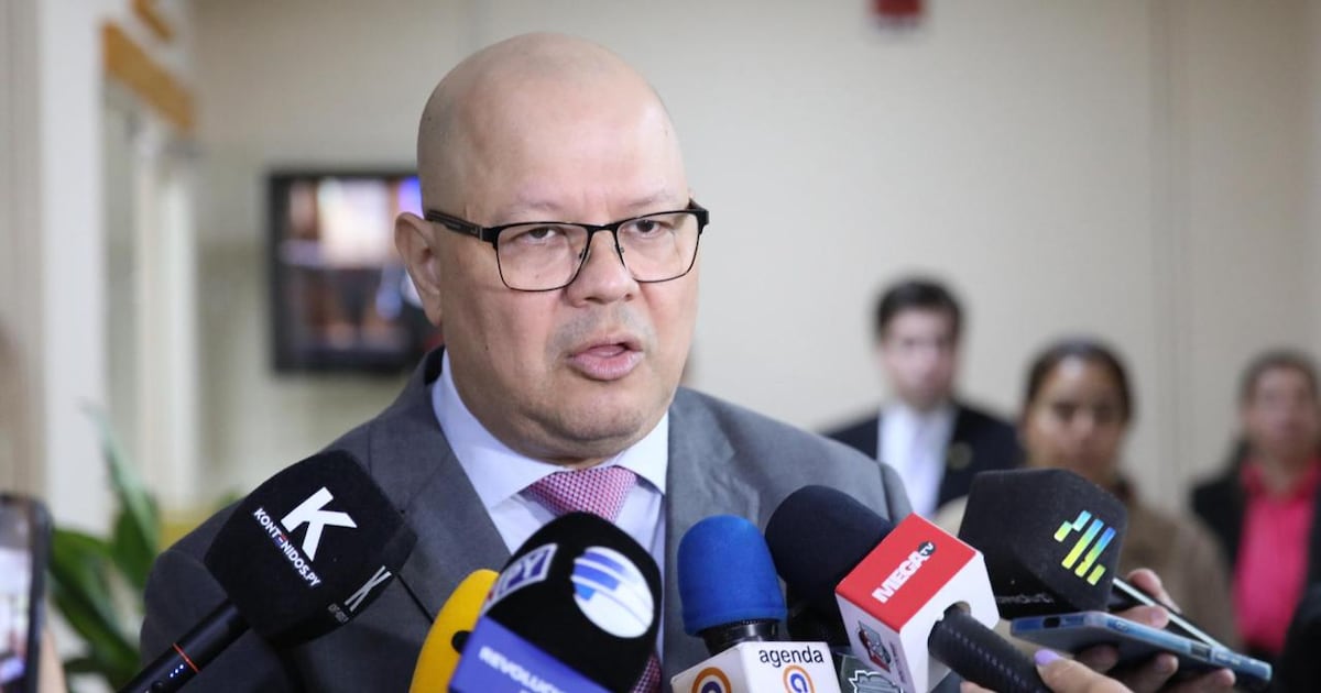 Ministro de Economía destaca su buen relacionamiento con la clase política