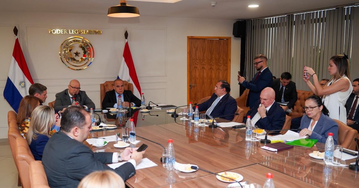 Ejecutivo apunta a optimizar gasto y pagar deudas pendientes en obras y a proveedores