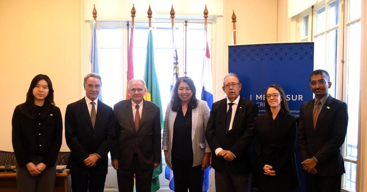 Singapur y Mercosur abordan renovado impulso de acuerdo comercial