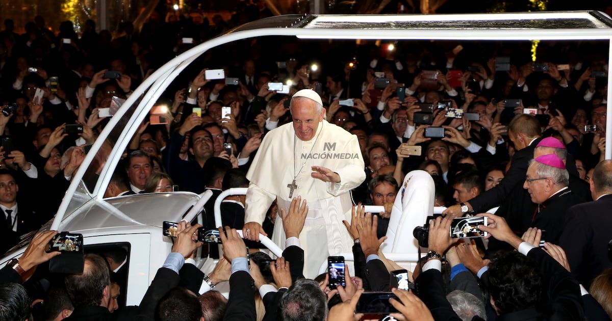 Emotiva misa en memoria del papa Francisco por el primer aniversario de su muerte