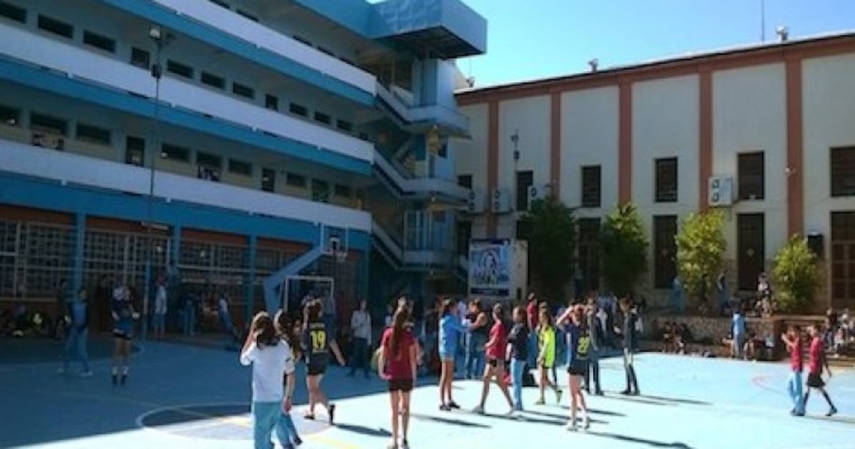 Colegio privado catea a estudiantes tras amenazas de tiroteos por reto viral