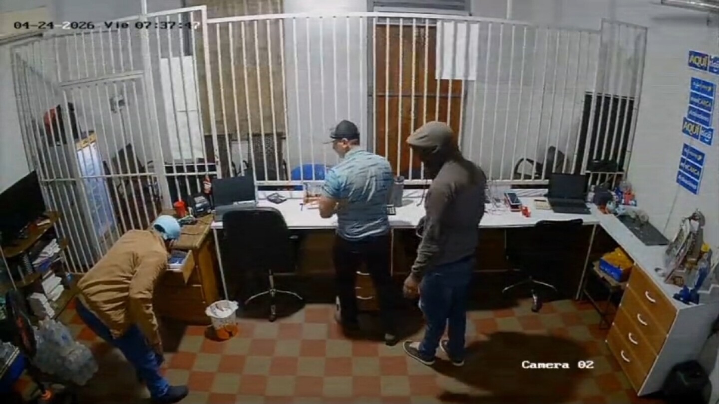 Violento asalto en pleno centro de Concepción: Se llevan millonaria suma de dinero