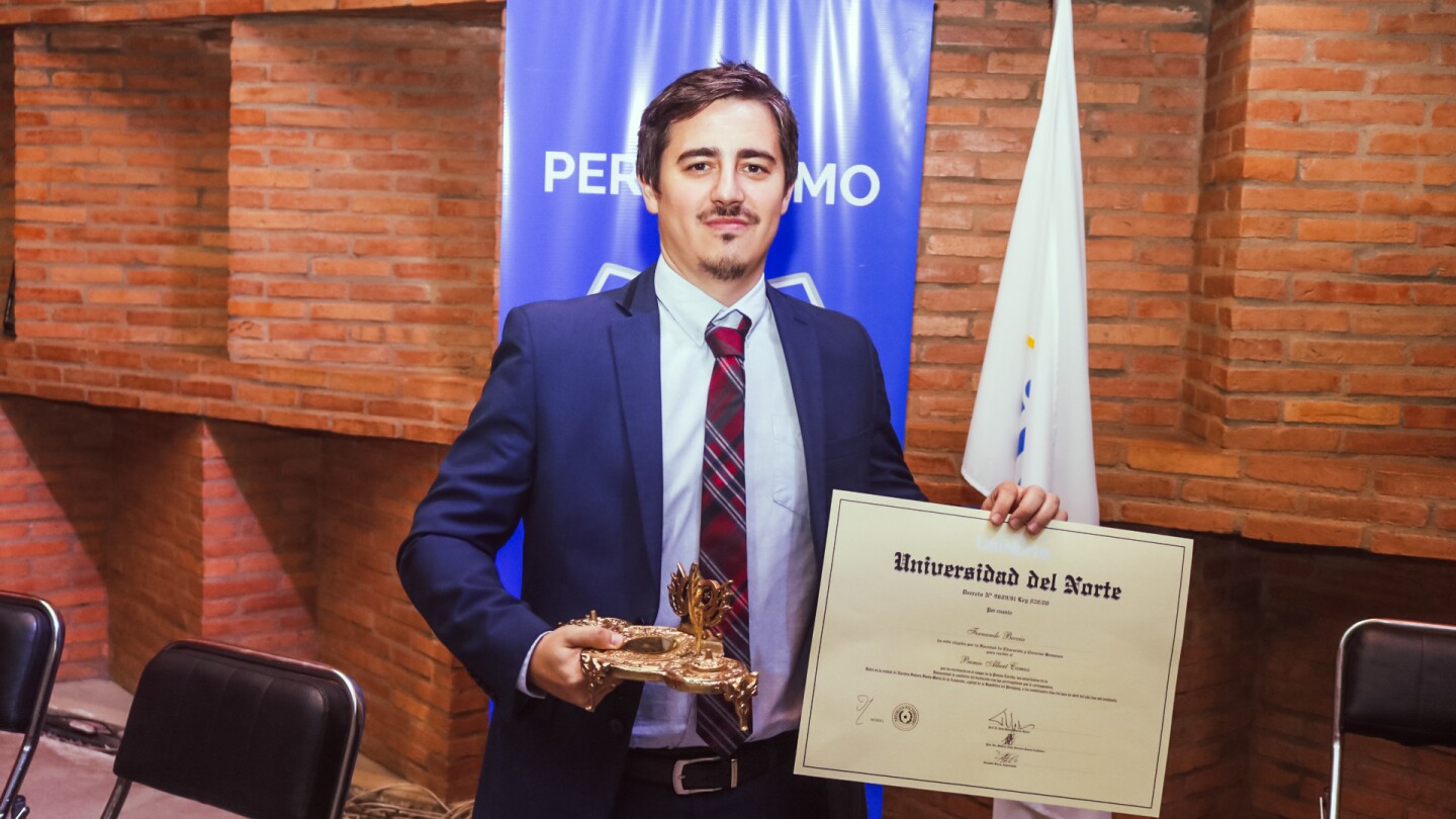 Jefe de Redacción de Última Hora es distinguido por su labor periodística