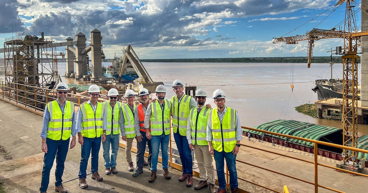 Riquelme apunta a elevar productividad en el rubro sojero