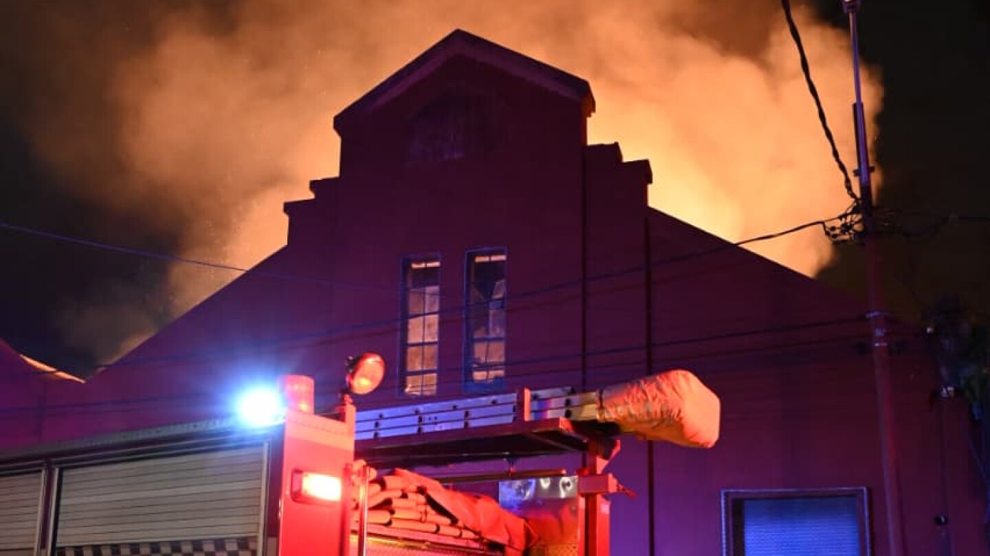 Capasa: Por seis horas, más de 80 bomberos combatieron las llamas