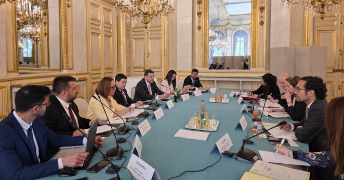 Paraguay y Francia refuerzan la cooperación en formación diplomática