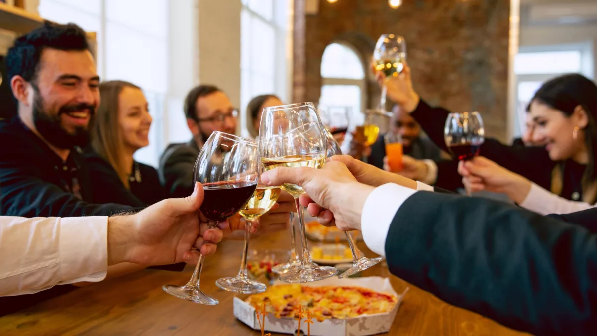 Españoles incrementarán gasto en restaurantes durante el puente de mayo