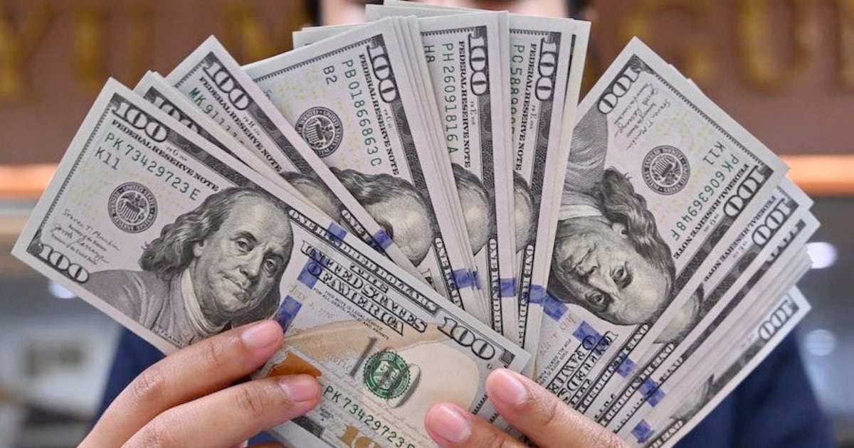 El dólar continúa su descenso y se acerca a los G. 6.000