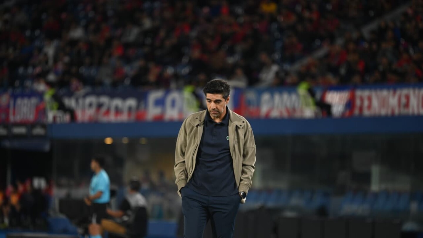 Abel Ferreira expresa sorpresa por las dimensiones del campo en La Nueva Olla