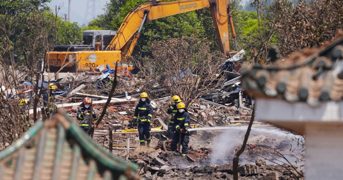 China: explosión en fábrica de fuegos artificiales deja 26 muertos