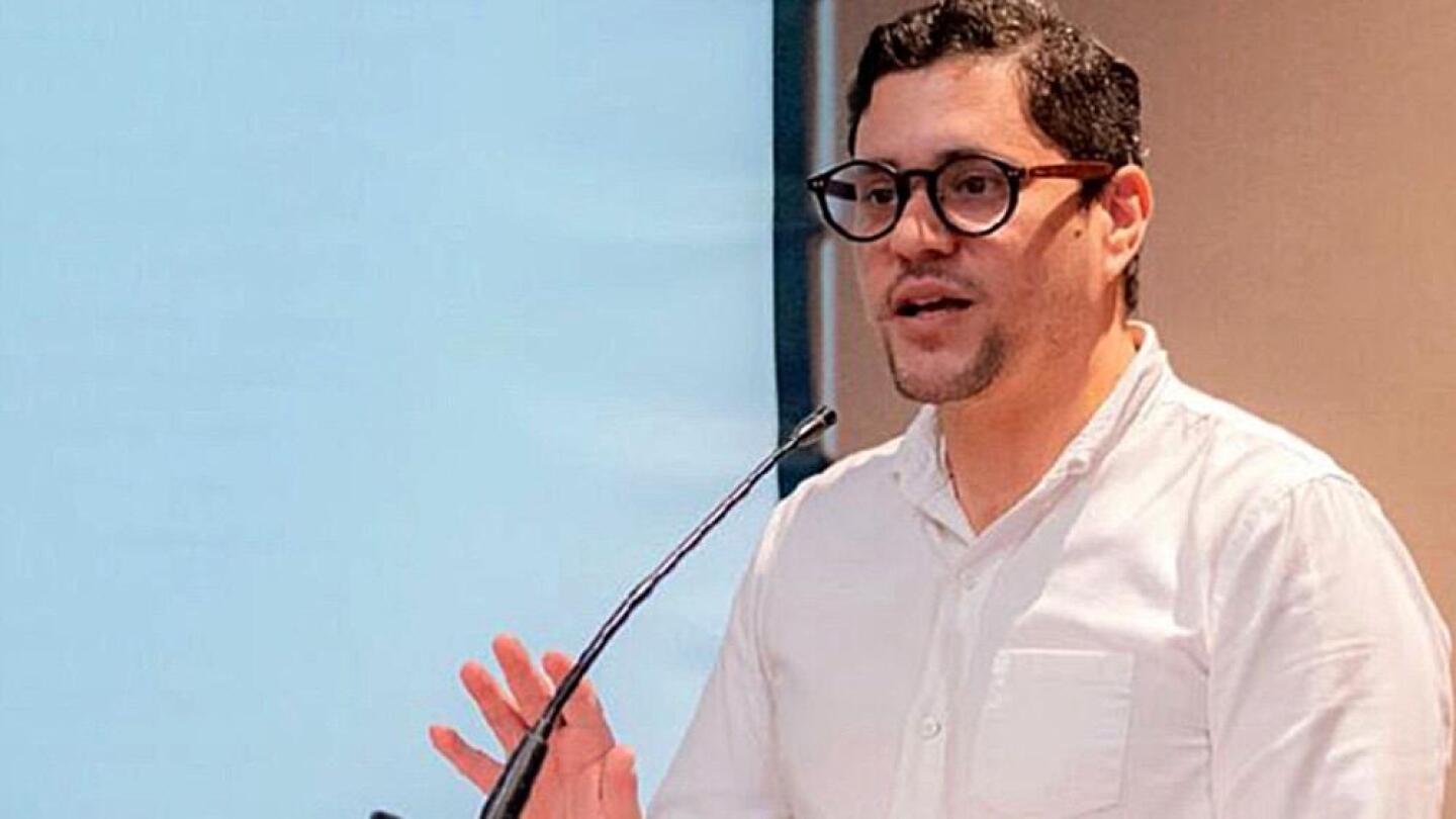 Abogado pide resultados de auditorías de la EBY vía Ley de Información Pública