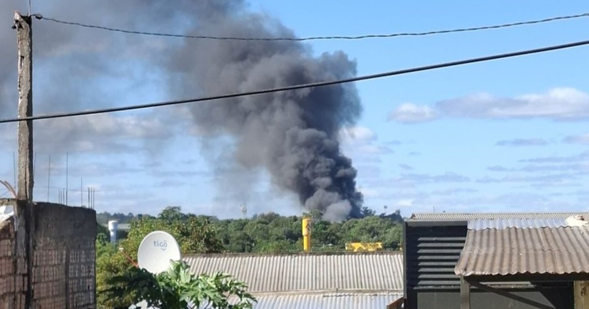 Reportan incendios de grandes proporciones en el marcado municipal de Itauguá