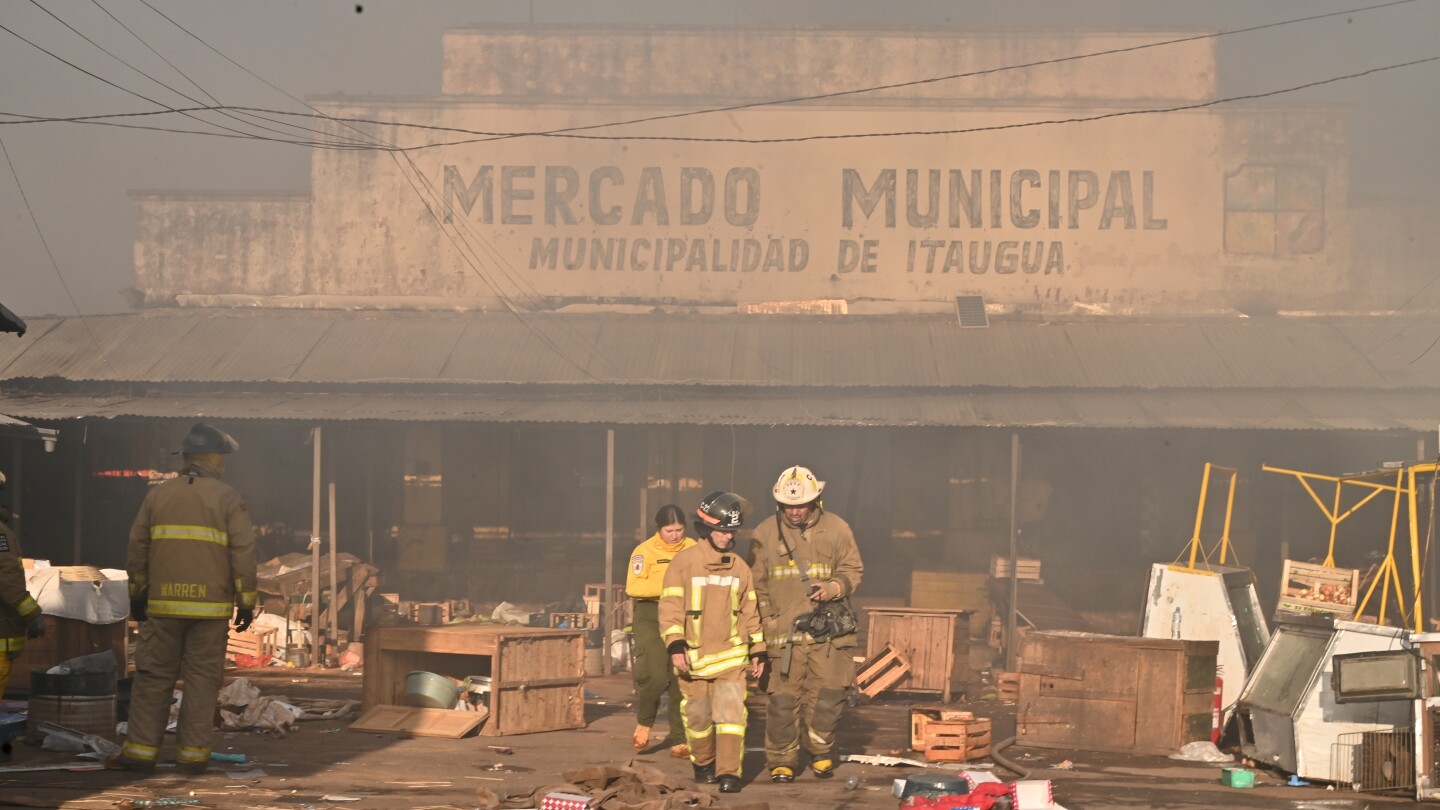 Incendio en el mercado de Itauguá dejó pérdidas de G. 2.000 millones, estima intendente