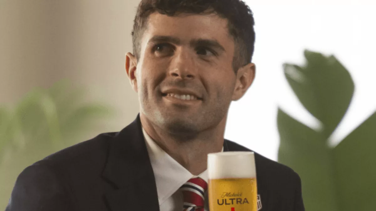 Messi, Pulisic, Memo Ochoa, Ronaldo y Alex Morgan, juntos (Michelob ULTRA convierte el Mundial 2026 en cine cervecero)