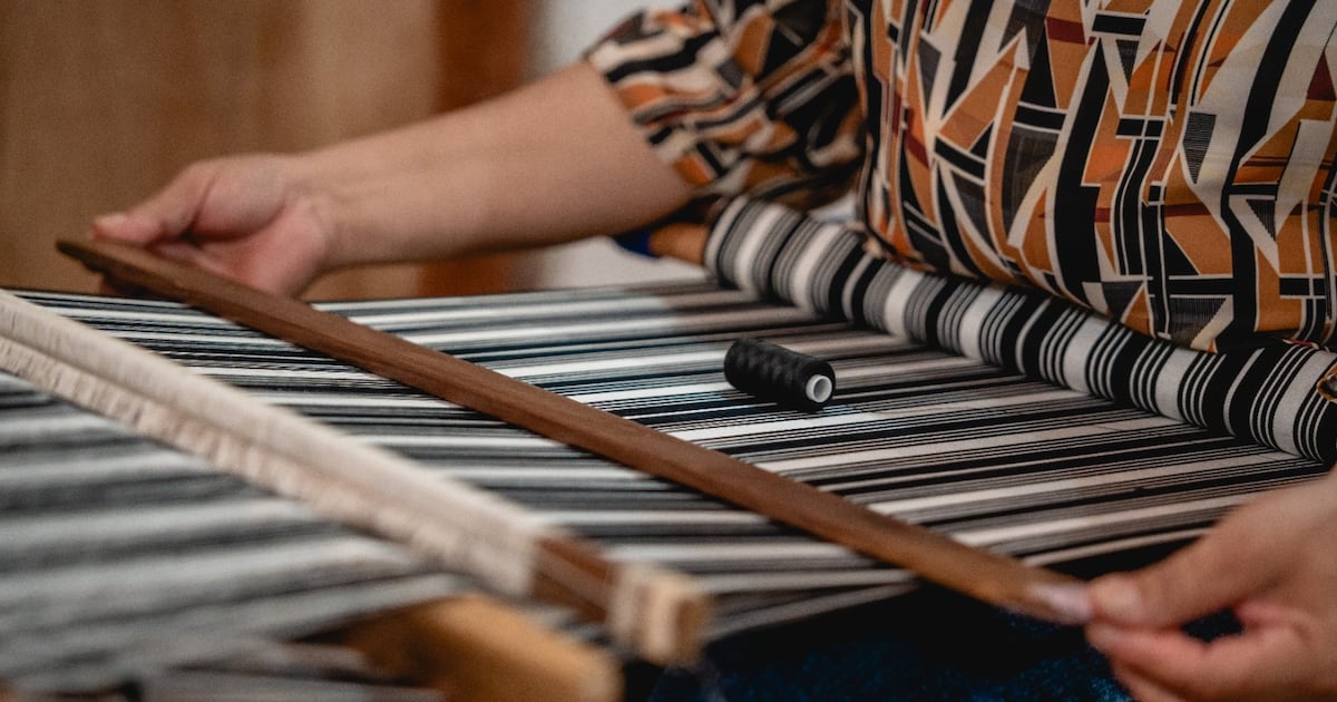 Piribebuy: premiarán a los mejores artesanos tejedores de Poncho Para’i de 60 Listas