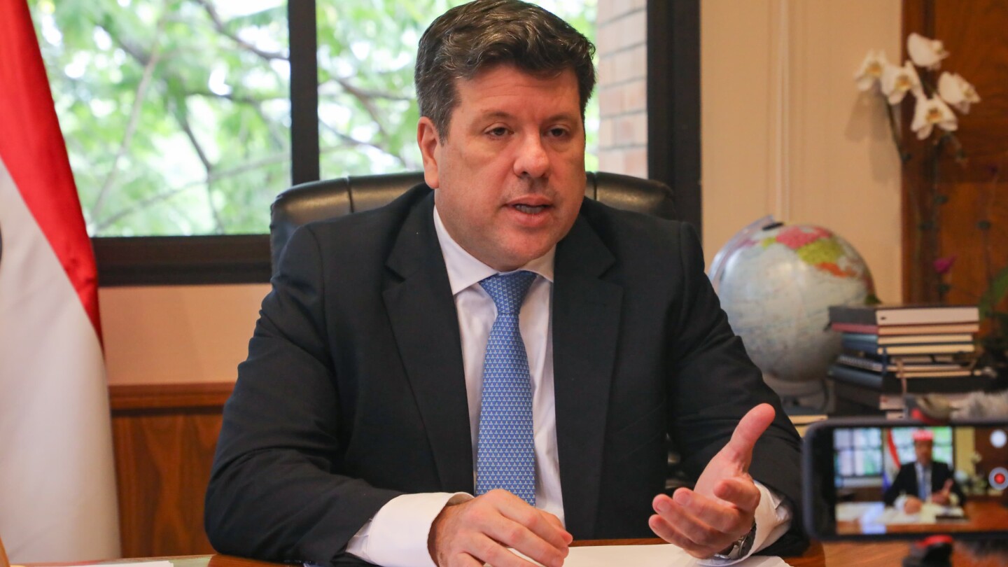 La llamativa respuesta del jefe de Gabinete sobre la reunión de Peña con el polémico magnate Peter Thiel
