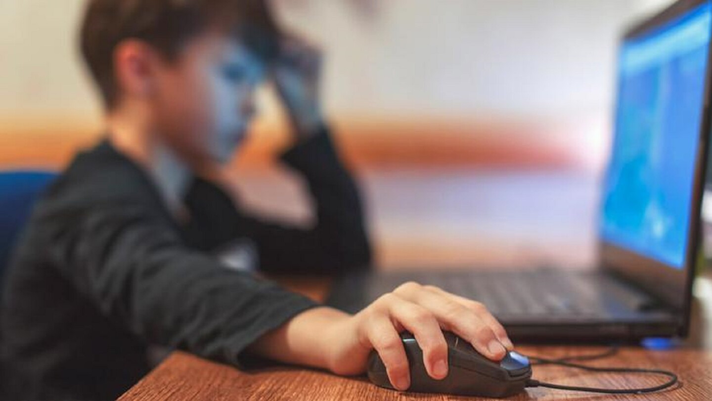 Más del 85% de la población de 10 años o más usó internet en el 2025, según el INE