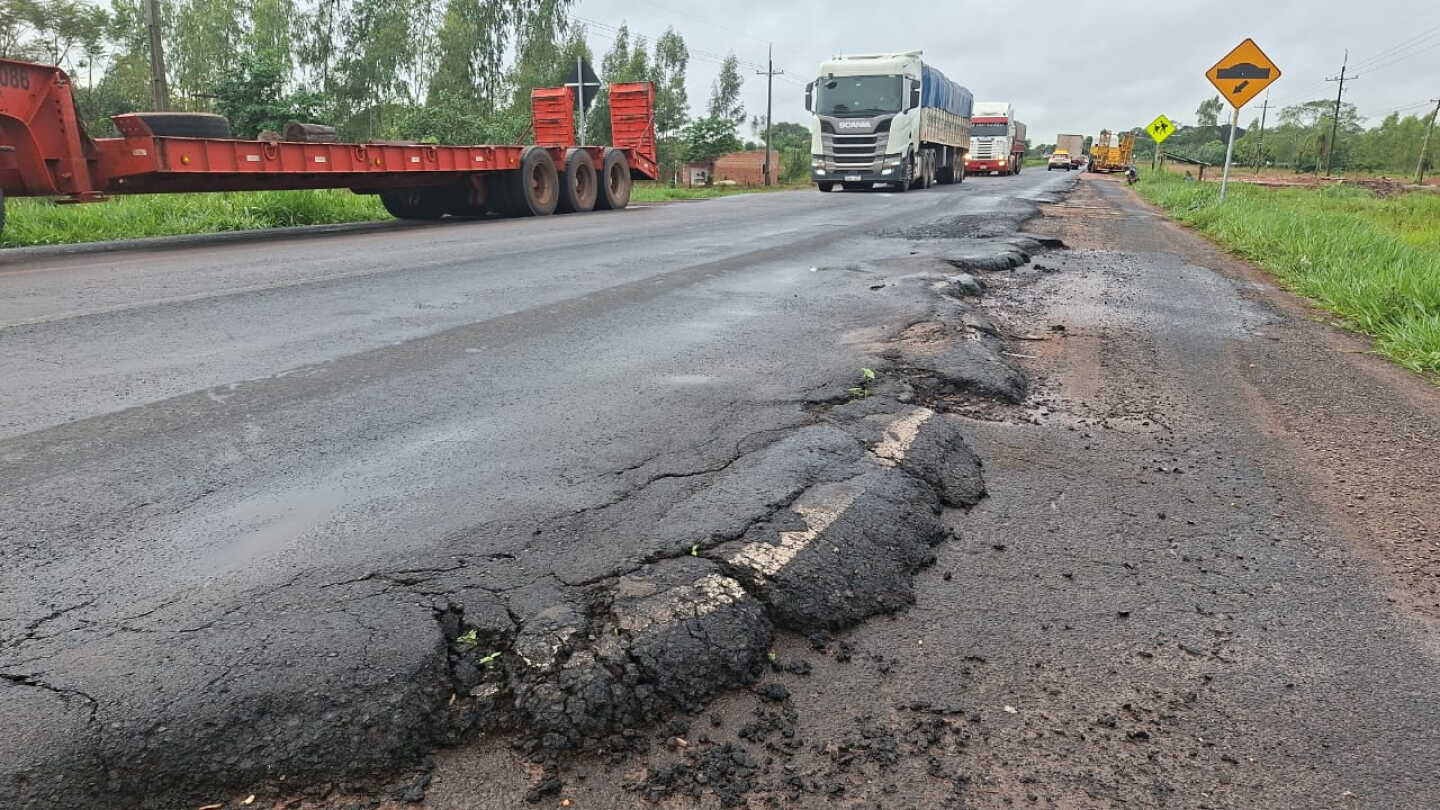 Vuelven a aflorar mortales cráteres sobre la ruta PY08