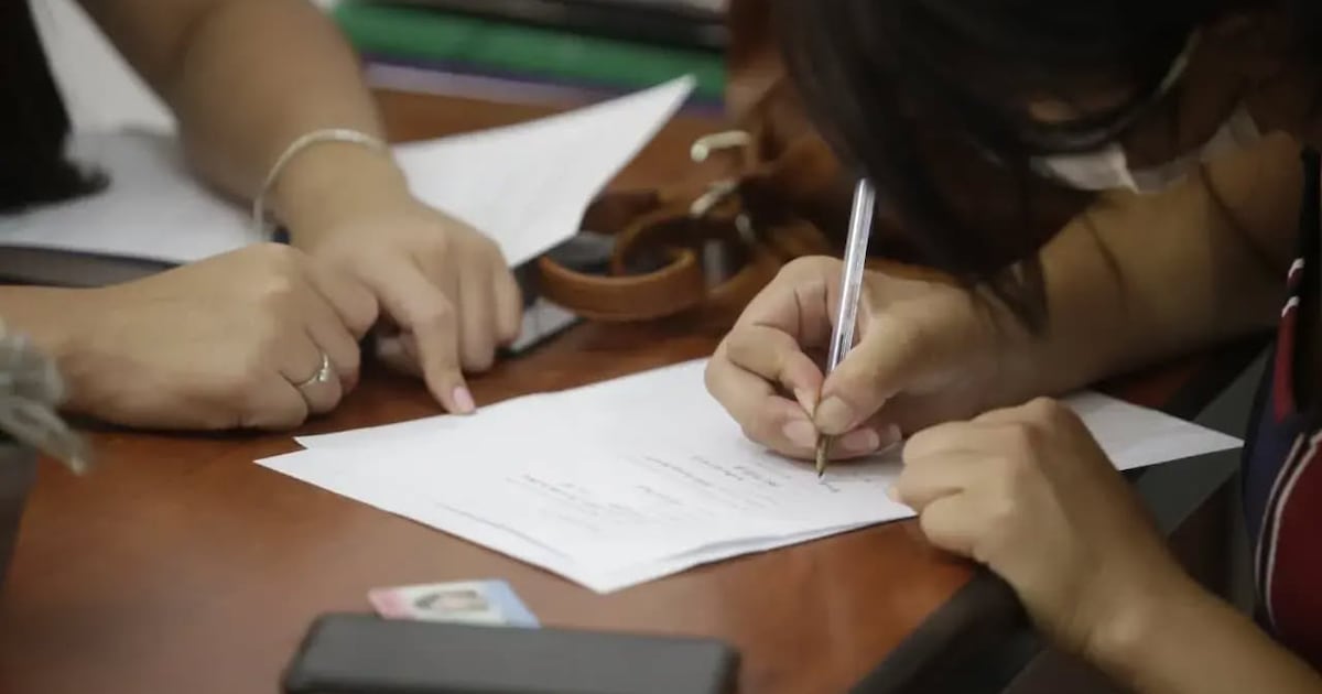 ¿Pueden los hijos llevar primero el apellido de la madre en Paraguay? Esto dice la ley