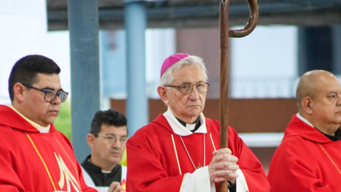 Monseñor Claudio Giménez apela a recuperar los valores en la familia durante misa de Caacupé