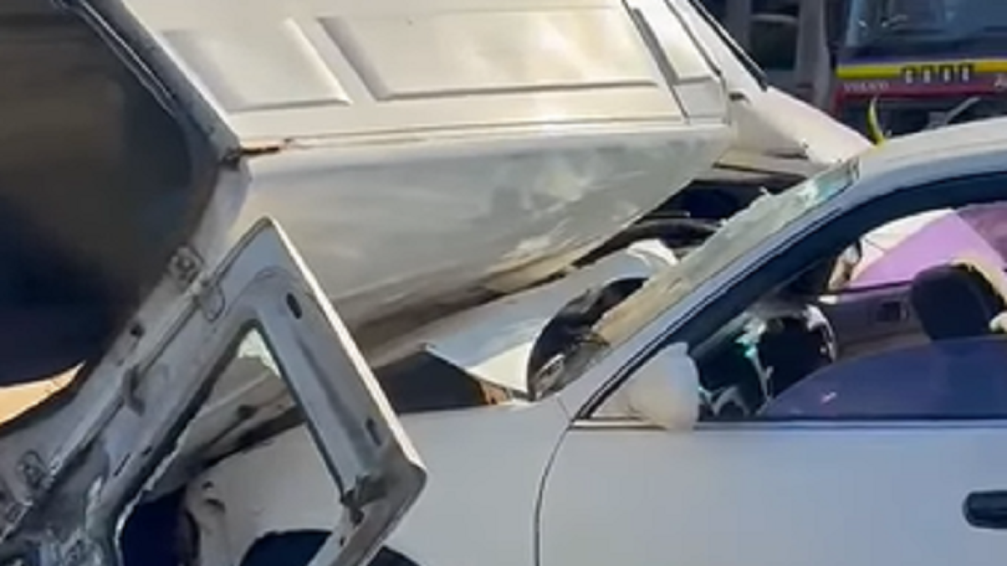 Choque entre un automóvil y un furgón deja cinco heridos en Encarnación