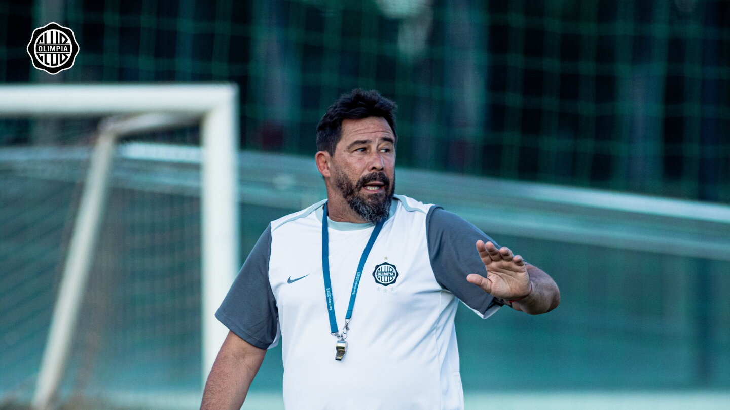 Sánchez enfrenta bajas y dudas para el encuentro ante Audax