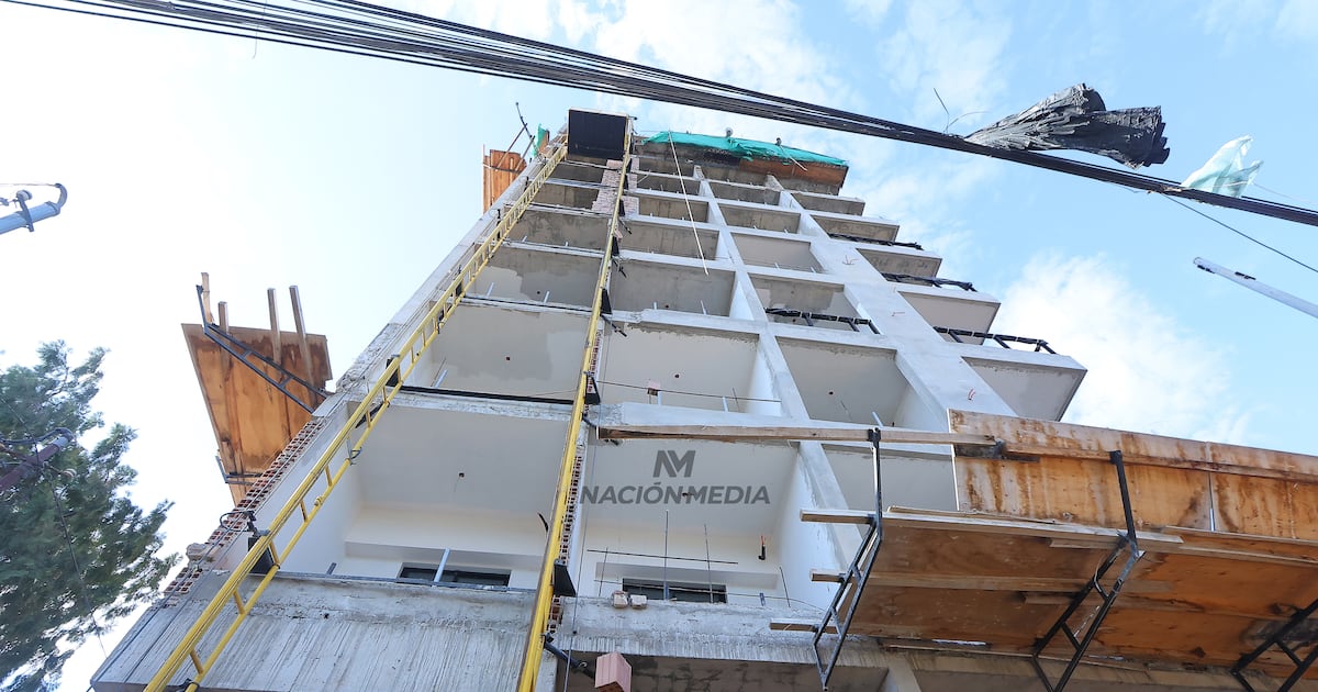 Asunción: obrero de 18 años cayó de un ascensor externo y murió