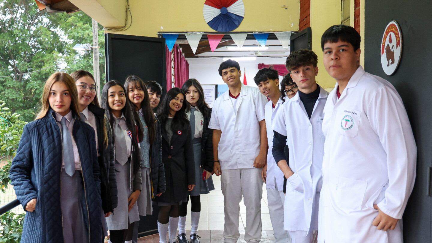 MEC habilita becas para alumnos del tercer ciclo y de la media
