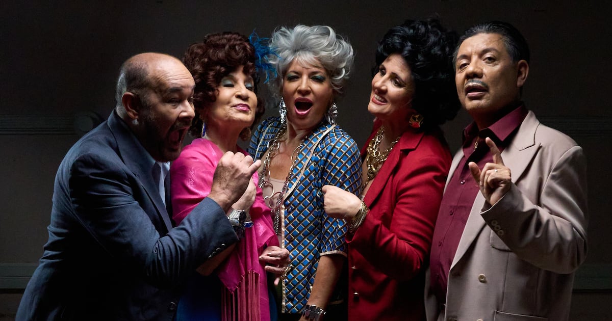 La comedia teatral "En penumbras" presenta sus últimas funciones en Casa Argentina