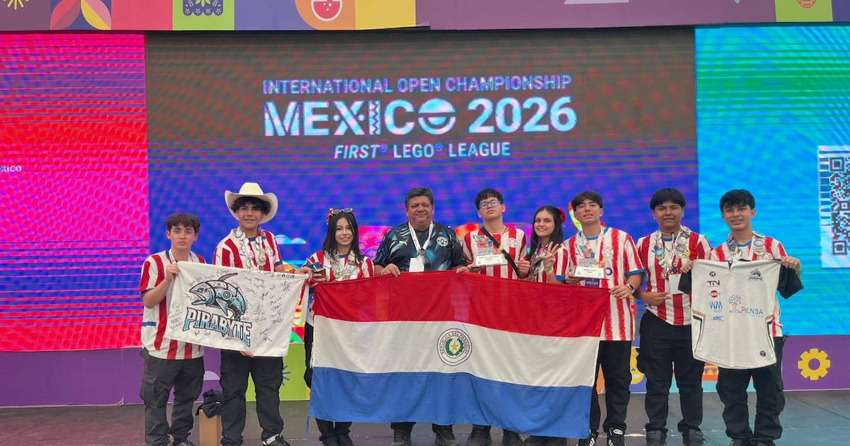 Equipo paraguayo logra primer lugar en competencia internacional de robótica en México