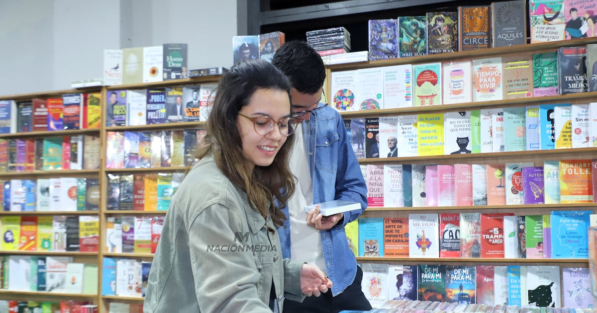 FIL Asunción celebra encuentros entre escritores y estudiantes