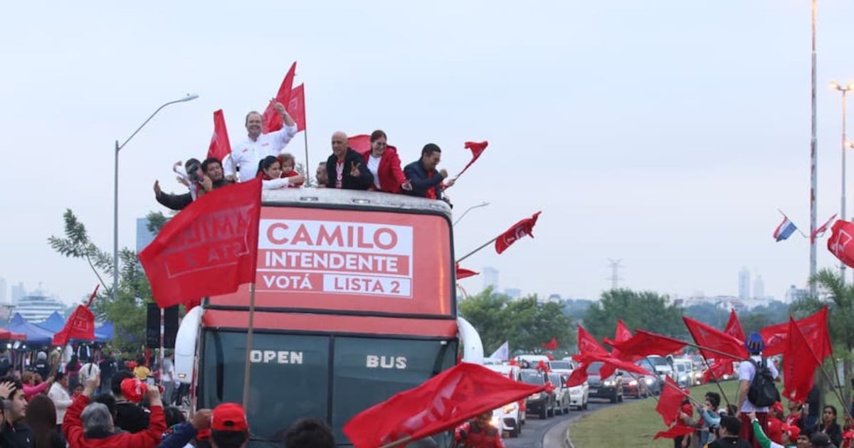 Gran caravana de apoyo en la Costanera de Asunción