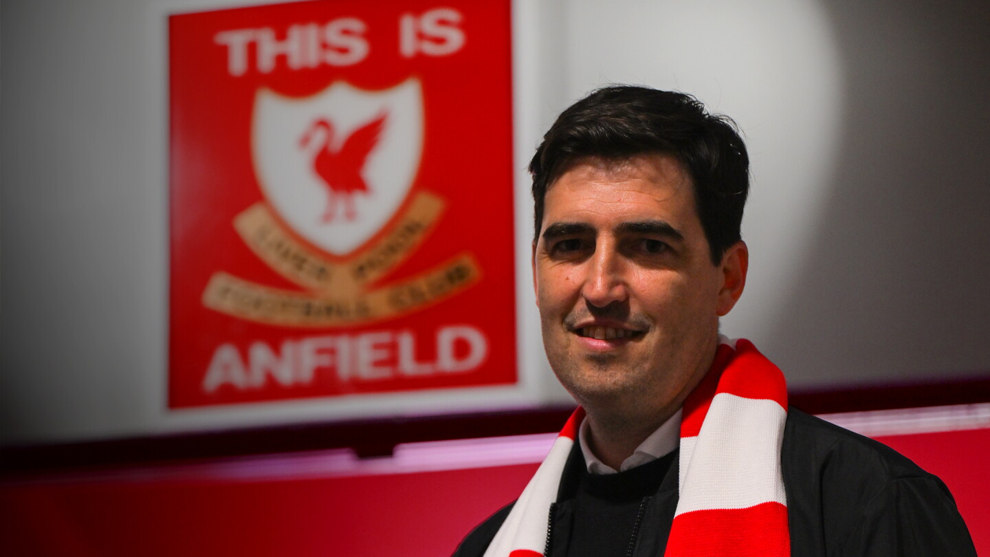 Andoni Iraola es el nuevo entrenador del Liverpool