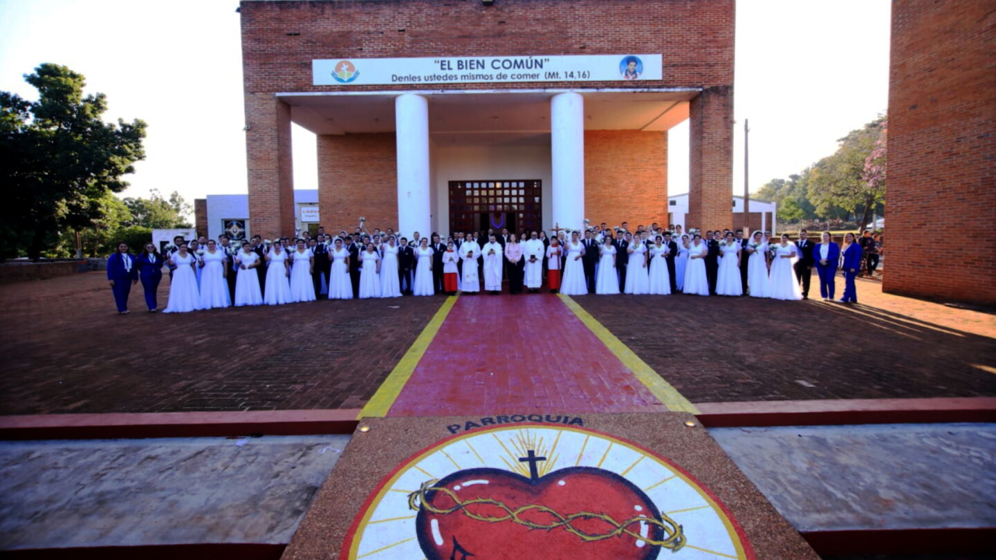 En boda comunitaria, celebran un “paso gigantesco” en sus vidas