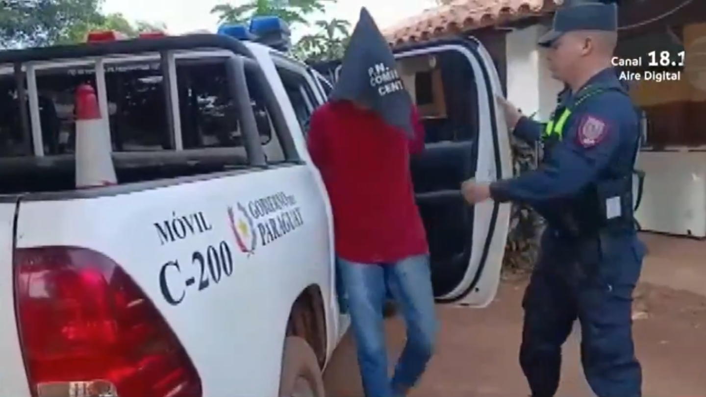 Vecinos reducen a supuesto descuidista y lo entregan a la Policía Nacional