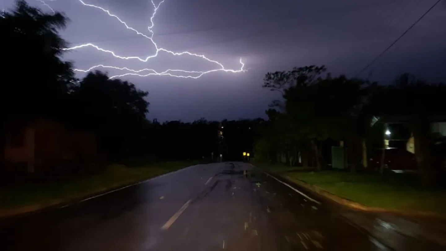 Meteorología anuncia lluvias y tormentas para cuatro departamentos