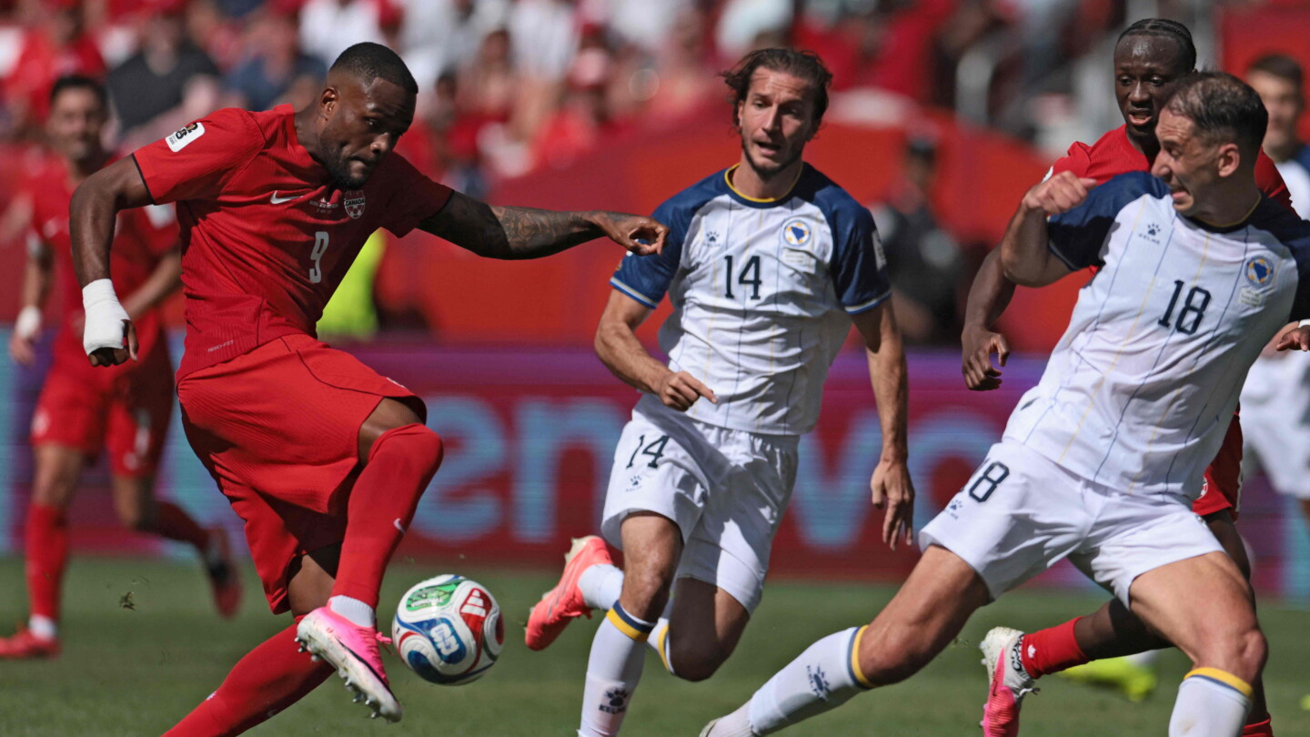 A Canadá le sobran ganas pero le falta fútbol ante Bosnia