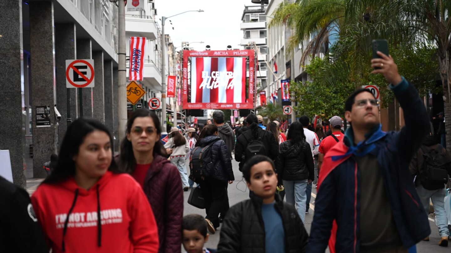 El centro asunceno se tiñe de albirrojo