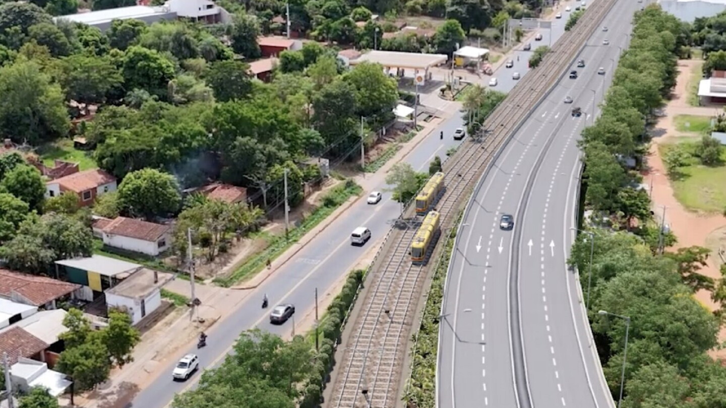 Ejecutivo oficializa norma que impulsa tren de cercanías