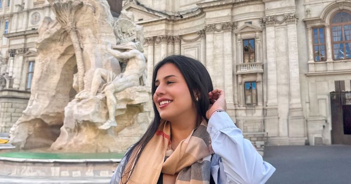 Joven compatriota triunfa en el exigente mercado de la moda francés
