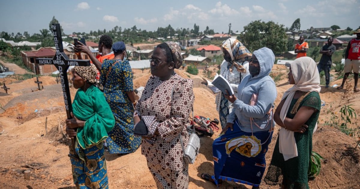OMS advierte sobre propagación acelerada del ébola en la República Democrática del Congo