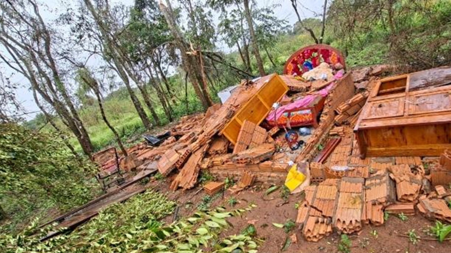 Vientos fuertes causan destrozos y dejan sin luz a ciudades de Amambay