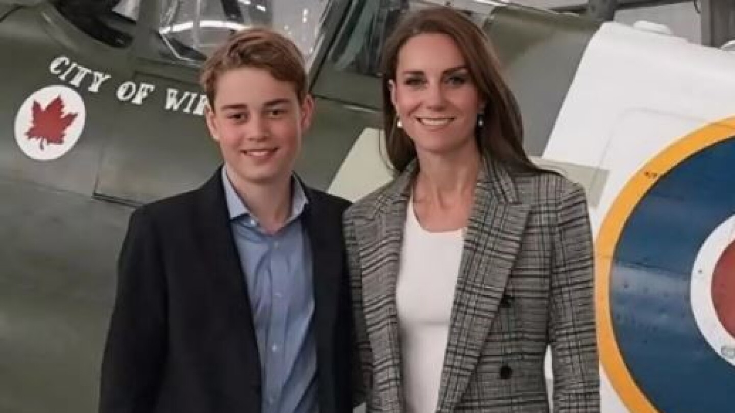 El príncipe George se prepara como heredero al trono británico