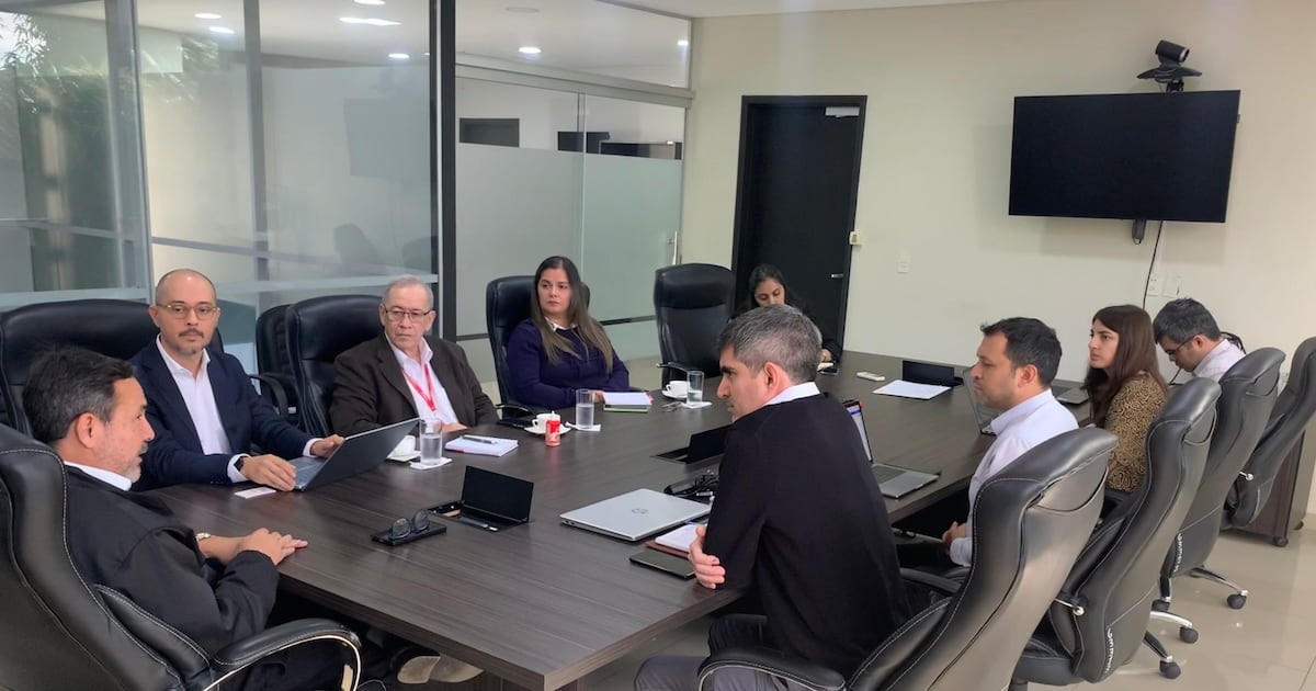 Avanzan gestiones para financiar la reforma del transporte público