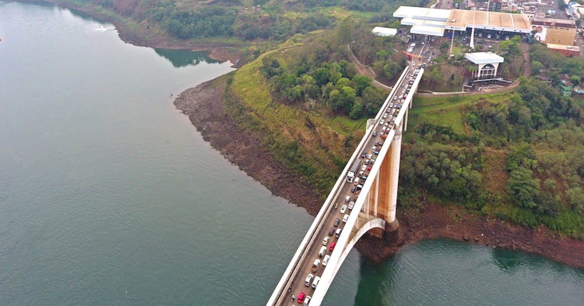 Paraguay y Brasil firman acuerdo para flexibilizar el transporte de cargas menores
